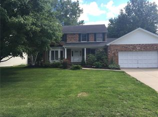 34 Guinevere Ct, Getzville, NY 14068