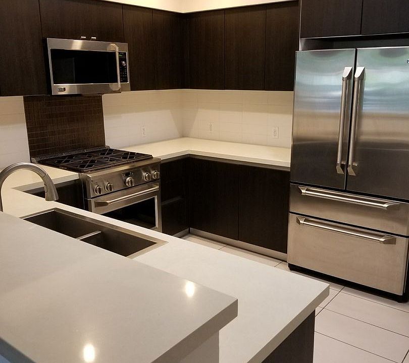1st image of 843 N Fuller Ave #8485092