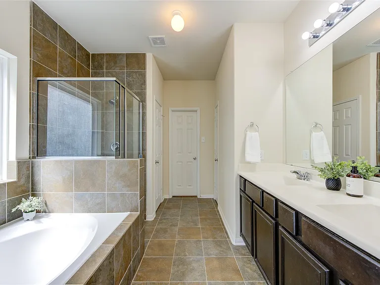 6518 Wilshire Rdg — Photo 21