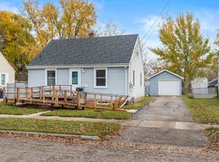 823 Appleton St, Menasha, WI 54952