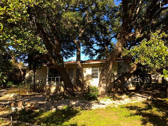 3rd image of 18308 Lake Oaks Dr