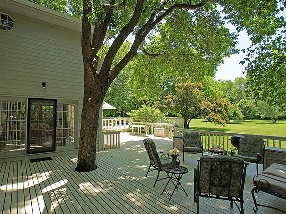 4th image of 319 Marawood Dr