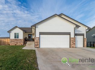 2124 E Birchwood Rd, Derby, KS 67037
