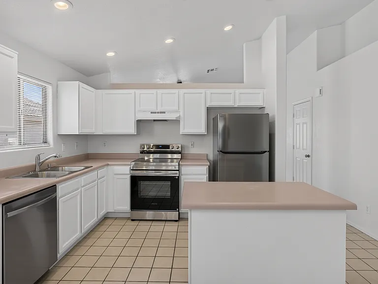 9890 E Shadow Glen Ct — Photo 10