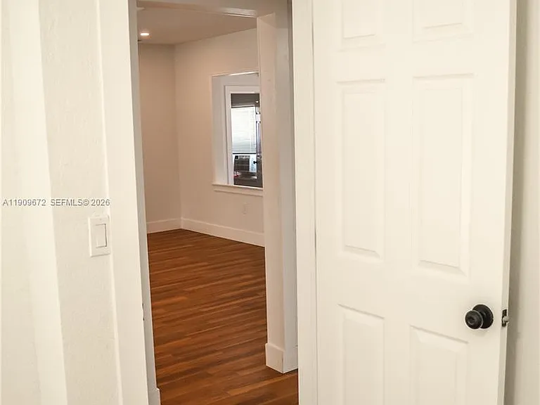 707 N J St — Photo 55