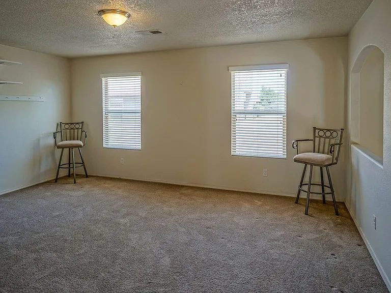 2045 N Ensenada Cir SE — Photo 24