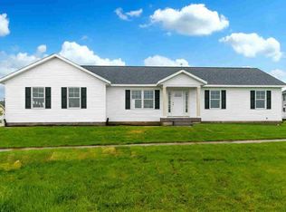 800 N Main St, Donahue, IA 52746