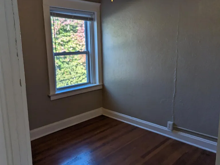 3931 Scarritt Ave #3 — Photo 11