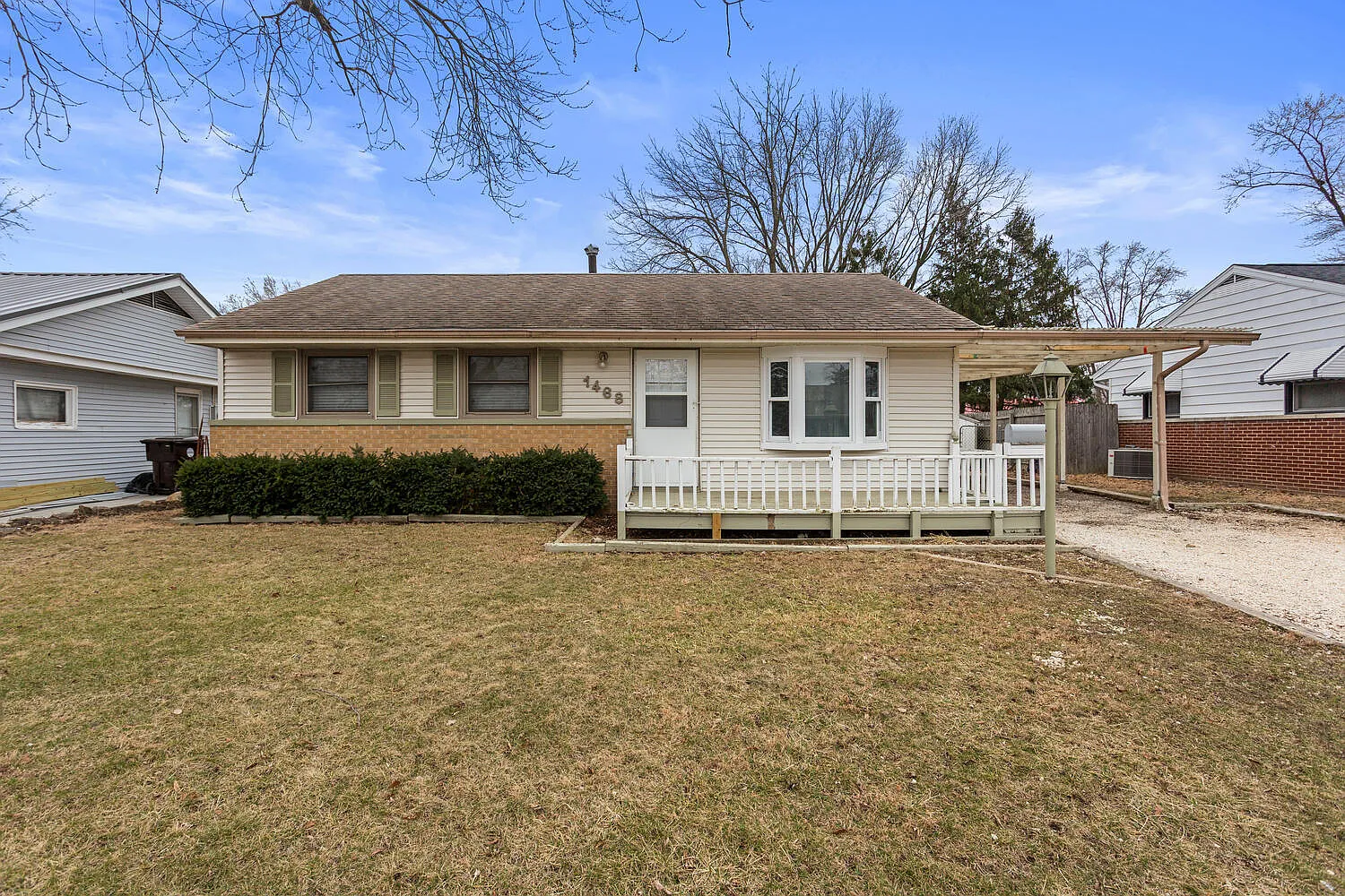 1468 Mather Dr photo 1