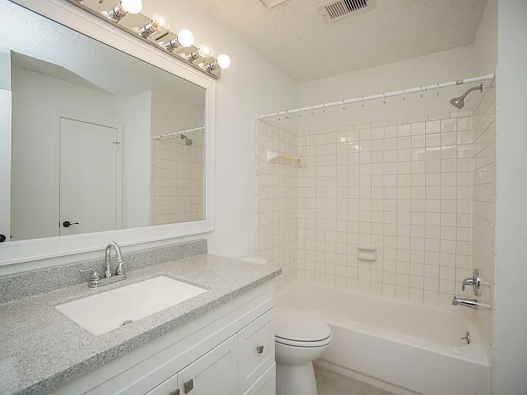 2810 Grants Lake Blvd #903 — Photo 32