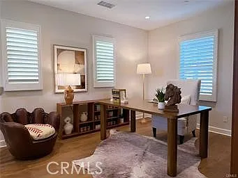 3 bed, 3.5 bath, 2274 sqft, $6,500 — Photo 2