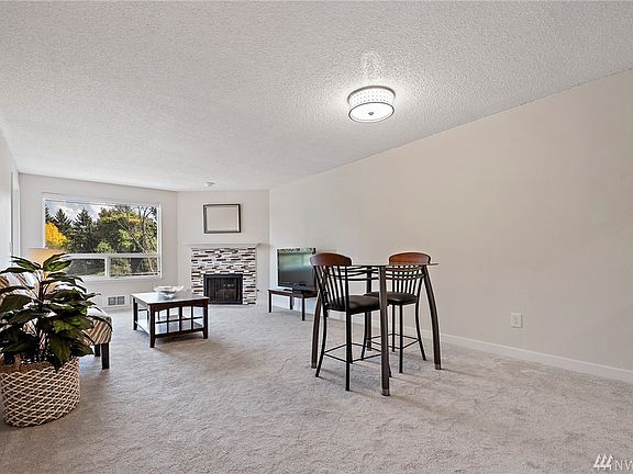 4th image of 10501 8th Ave NE APT 412