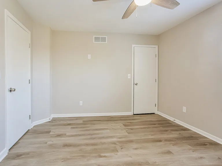 4990 Brice Creek Dr — Photo 12