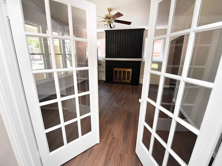 1027 N University St — Photo 5