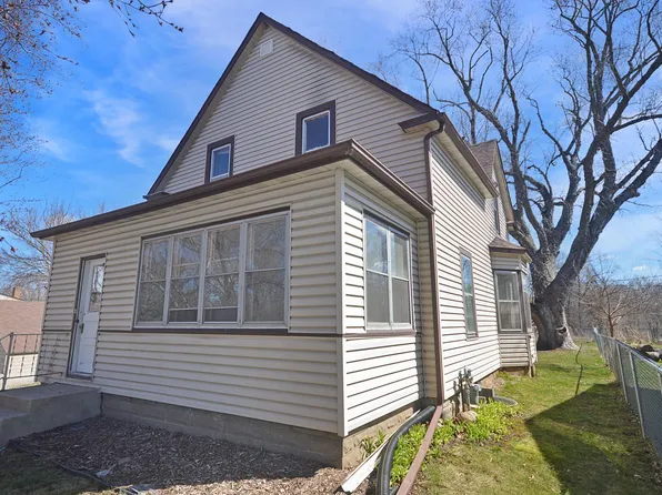 1712 Abell St, Saint Paul, MN 55117