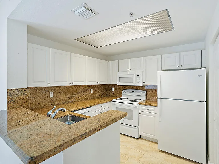 2803 Sarento Pl #110 — Photo 14
