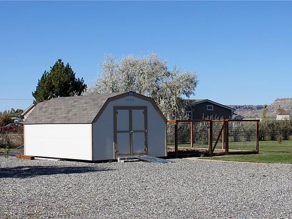 3rd image of 8015 Stillwater Dr