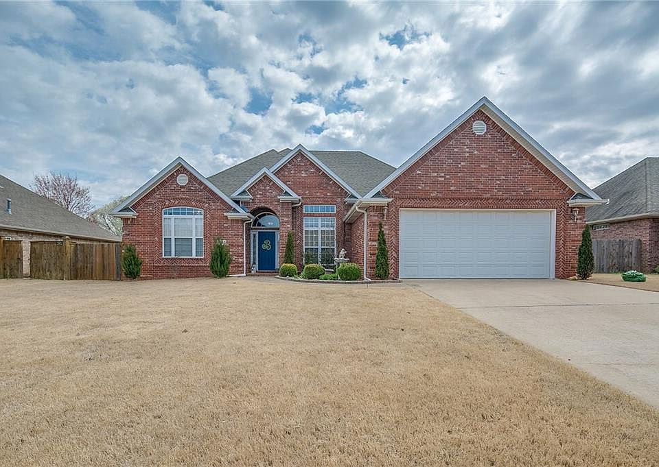 1st image of 300 S Sundown Dr