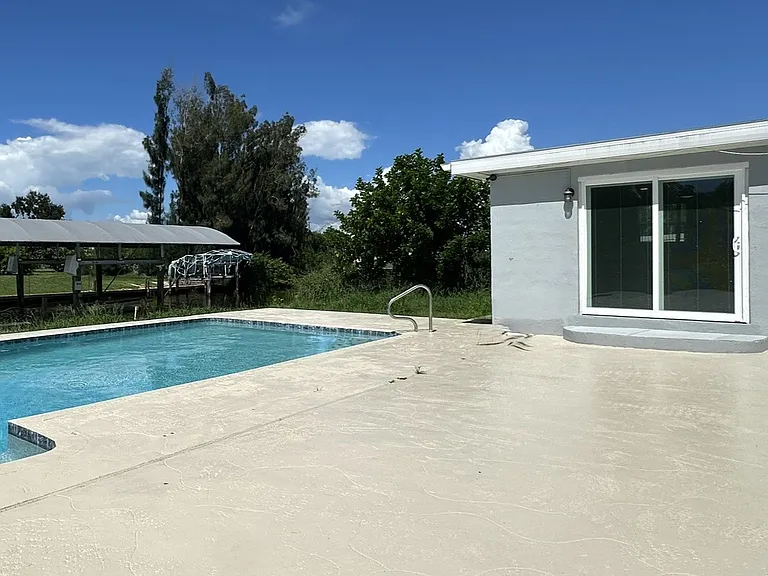 835 Conreid Dr NE — Photo 29