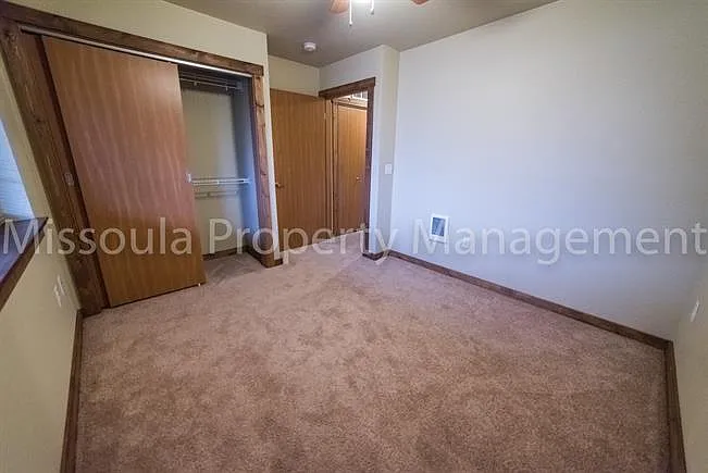 Midtown Apartments — Photo 7