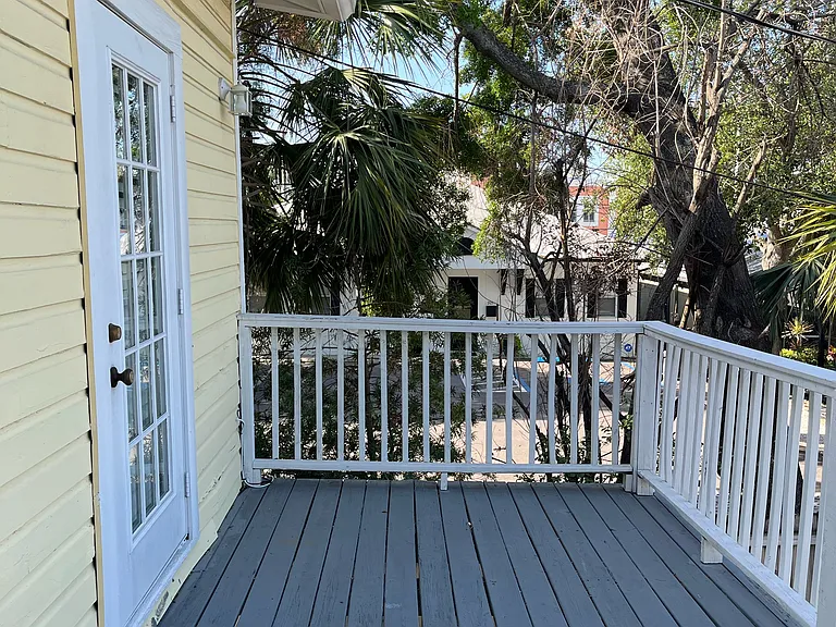 216 S Edison Ave — Photo 7