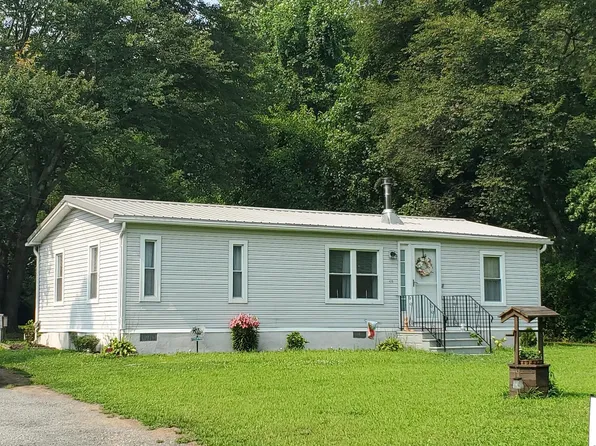 480 E Cherry Dr, Magnolia, DE 19962