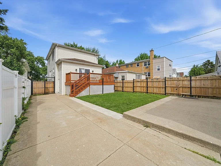 2231 N 75th Ave — Photo 35