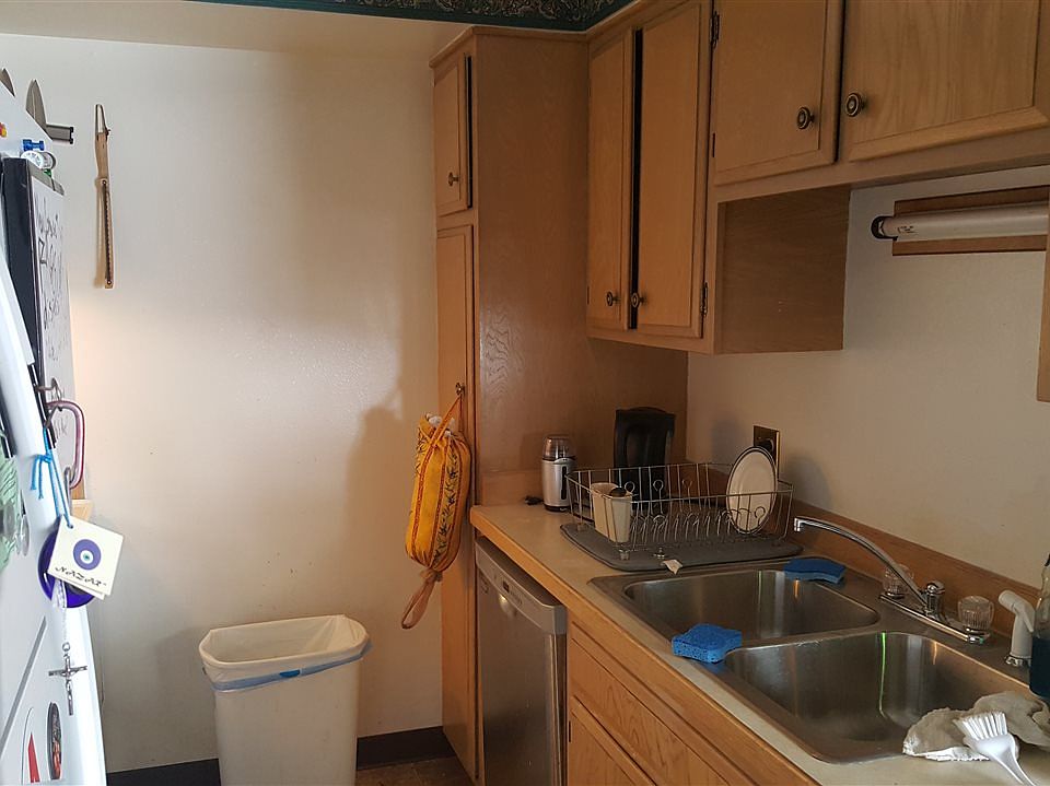 2nd image of 1516 Grand Ave #205
