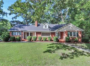 319 N Oakwood Dr, Statesville, NC 28677