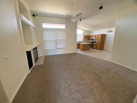 3rd image of 1846 N Madera St