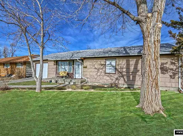 853 Sally Ln, Casper, WY 82609