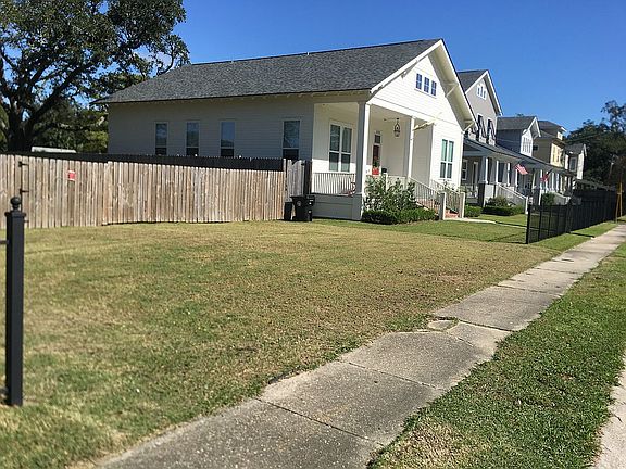5th image of 3137 Trafalgar St