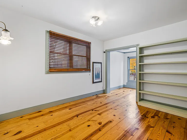 208 S High St — Photo 19