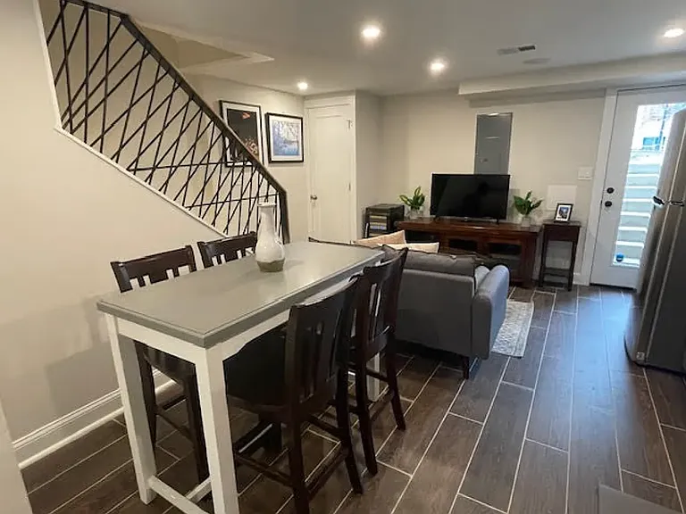 331 W St NE #BASEMENT — Photo 4