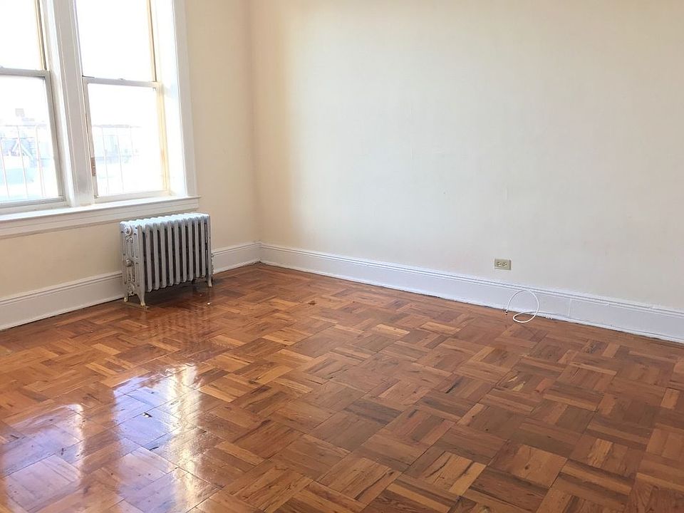 2nd image of 28-24 42nd St #4B