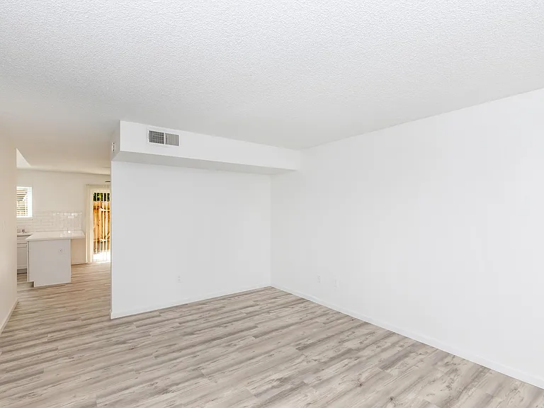 54 Quay Ct — Photo 27
