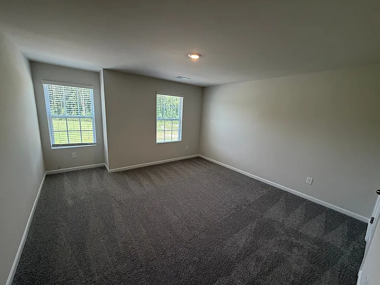 18 Fernhill Ln — Photo 12