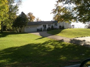 2001 Glendale Rd, Clinton, IA 52732