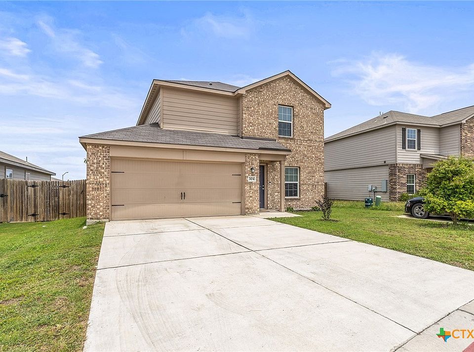 1st image of 304 Hyacinth Way