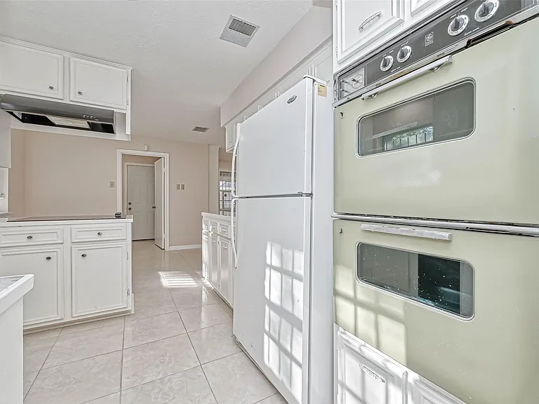 11503 High Star Dr — Photo 22