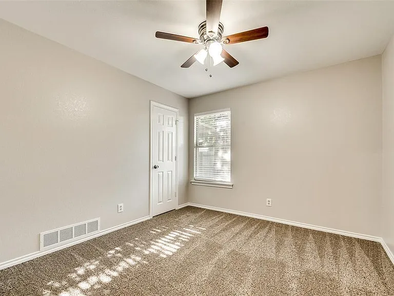 6108 Paradise Dr — Photo 16
