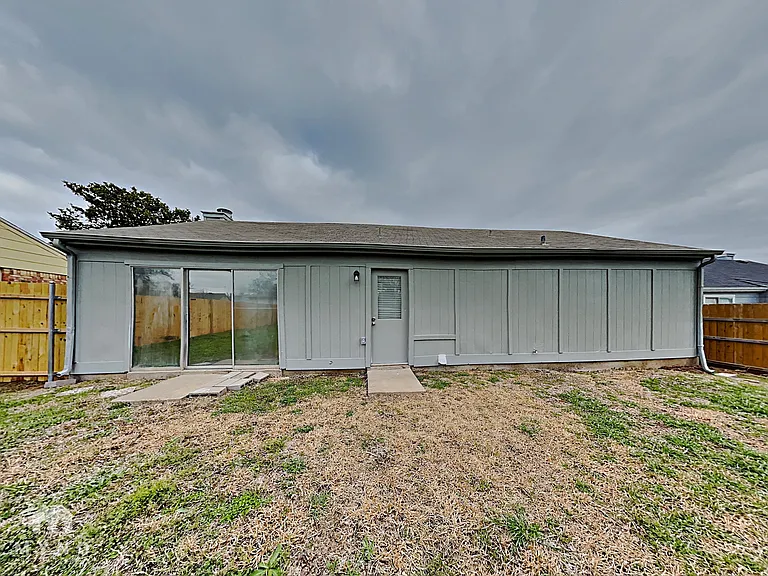 7417 Shadow Bend Dr — Photo 22