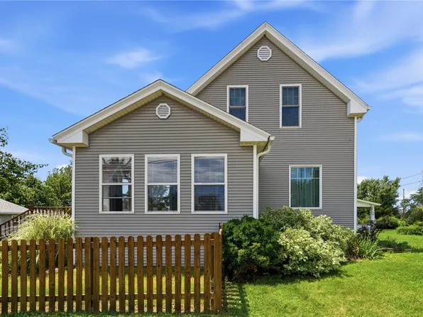 681 Central Ave, Marion, IA 52302