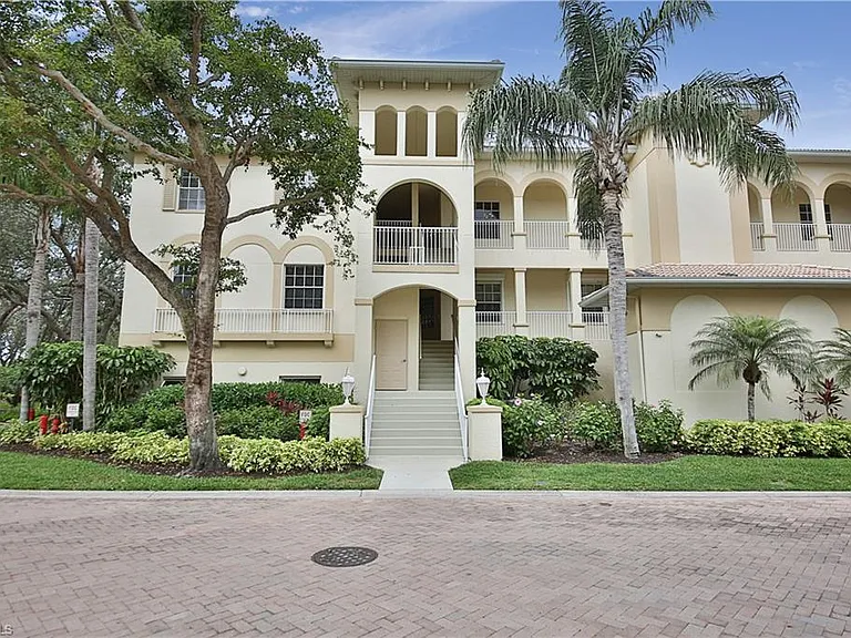 837 Sailaway Ln #202 — Photo 1