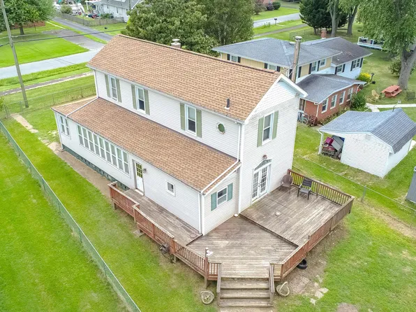 7428 Bay Front Rd, Baltimore, MD 21219