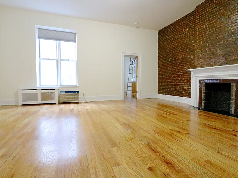 118 W 74th St #2B — Photo 3
