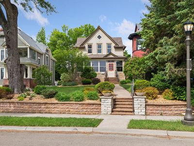 1253 Como Blvd W, Saint Paul, MN, 55103