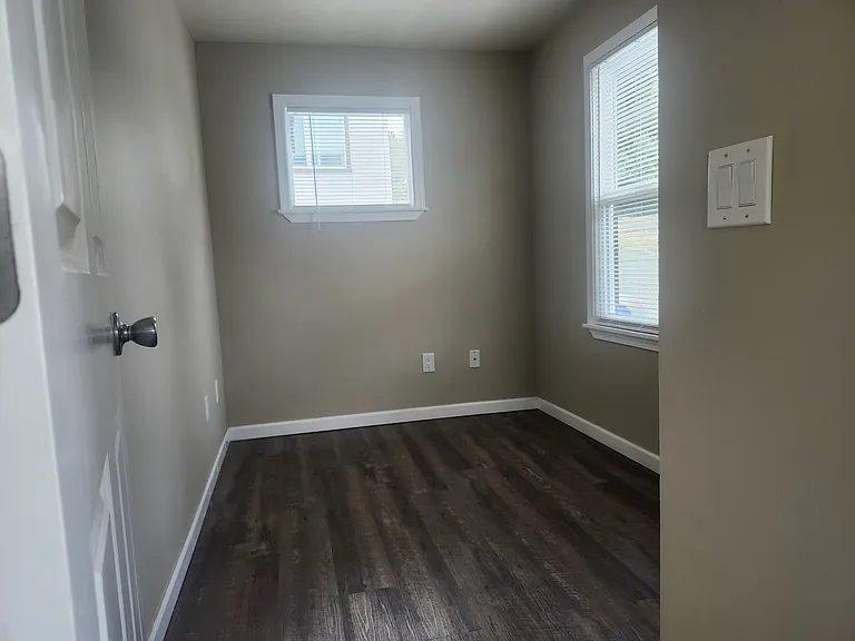 3001 Preble St #8 — Photo 5
