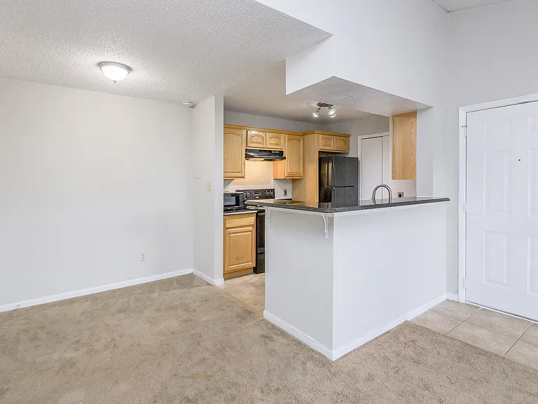 Regency Gardens Apartments — Photo 7