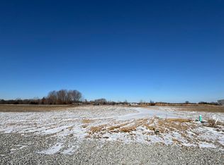 27 Blue Bird Pie Rd, Mitchell, IN 47446